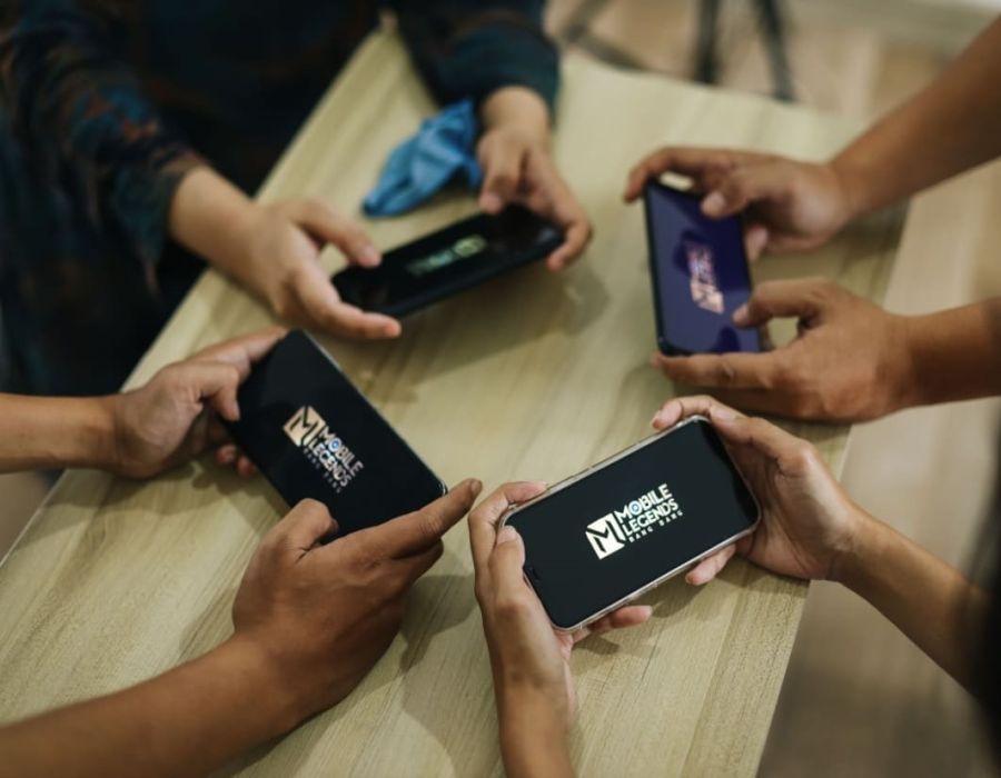 rahasia-naik-rank-cepat-di-free-fire-dan-mobile-legends-tanpa-cheat