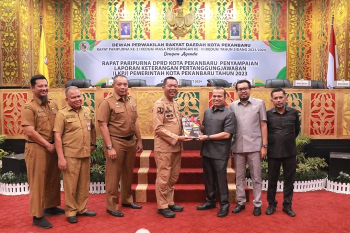 DPRD Gelar Paripurna Penyampaian LKPJ Pemko Pekanbaru Tahun 2023